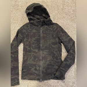 Lululemon scuba green camo jacket size 6.